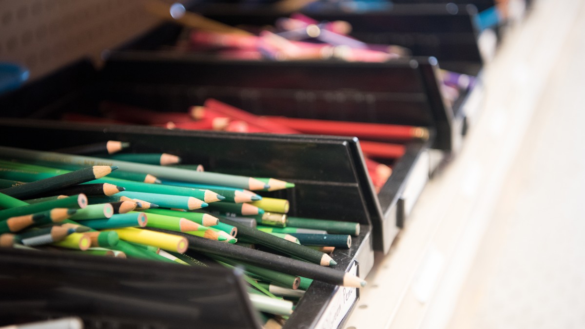 starland-starlandia-art-supplies-pencil.jpg