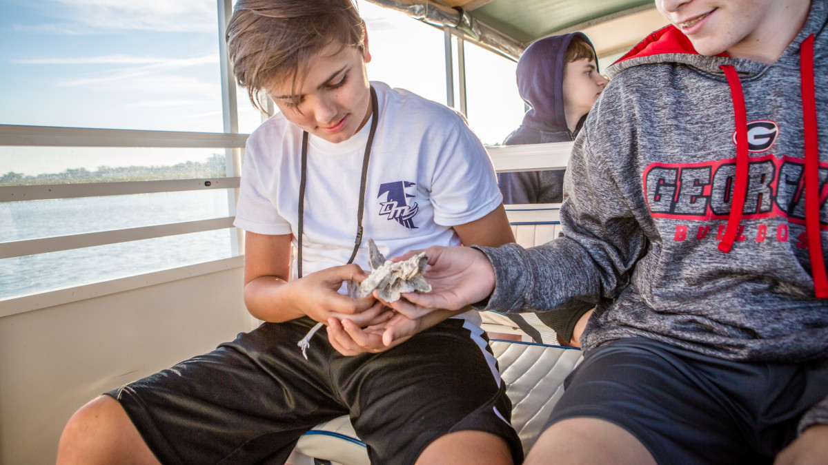 student-group-eco-marine-boat-tour4.jpg