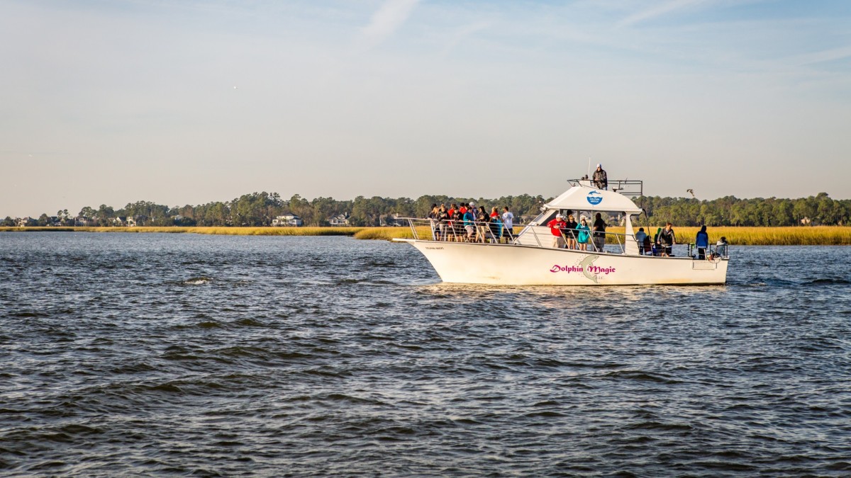 student-group-marine-eco-boat-tour8.jpg