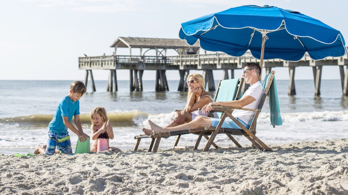 tybee-beach-family-pier-sandcastle.jpg