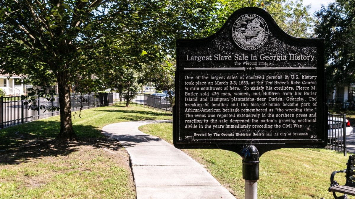 The Weeping Time Historical Marker in Savannah, Georgia