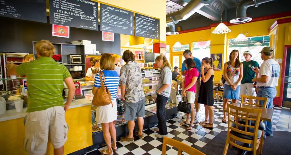 5 FamilyFriendly Restaurants in Savannah Visit Savannah