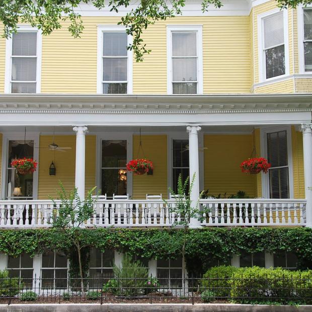 PetFriendly Places to Stay in Savannah Visit Savannah