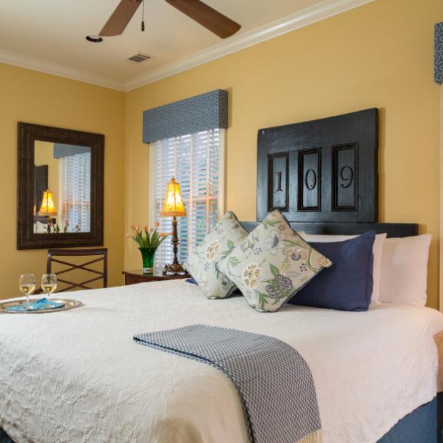 Most Romantic Places to Stay in Savannah