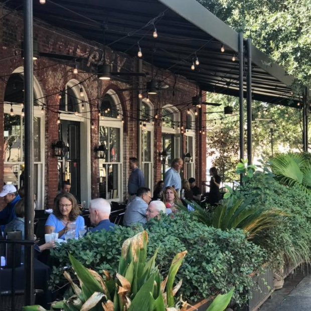 Outdoor Dining in Savannah