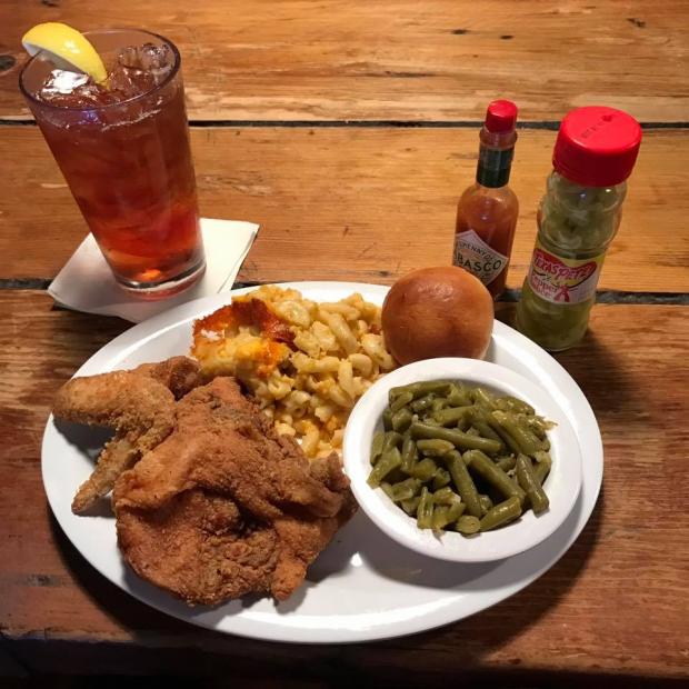 7 Savannah Restaurants That Serve Mouthwatering Fried Chicken Visit