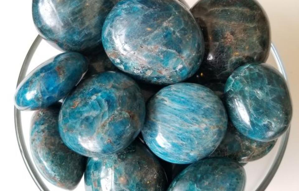 Crystals - Palm Stones Crystals - Palm Stones