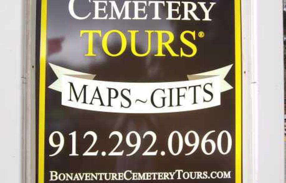 OOOOO----Our New Sign!! So Fresh, So Clean!! Just a few steps to Bonaventure Cemetery. OOOOO----Our New Sign!! So Fresh, So Clean!! Just a few steps to Bonaventure Cemetery.