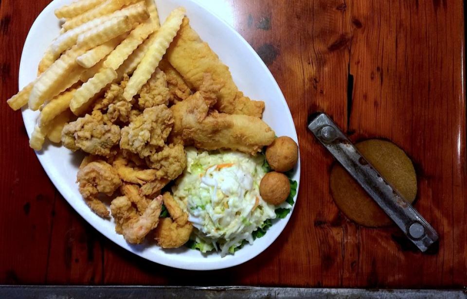 The Cotton Exchange Tavern Visit Savannah