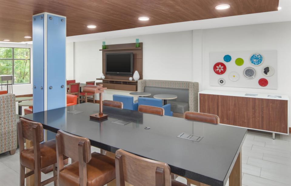 Holiday Inn ExpressHardeeville, SC Visit Savannah