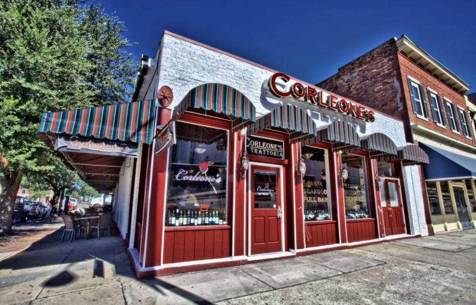 Savannah Restaurants Places To Eat Drink In Savannah Visit Savannah savannah-restaurants-places-to-eat-drink-in-savannah-visit-savannah