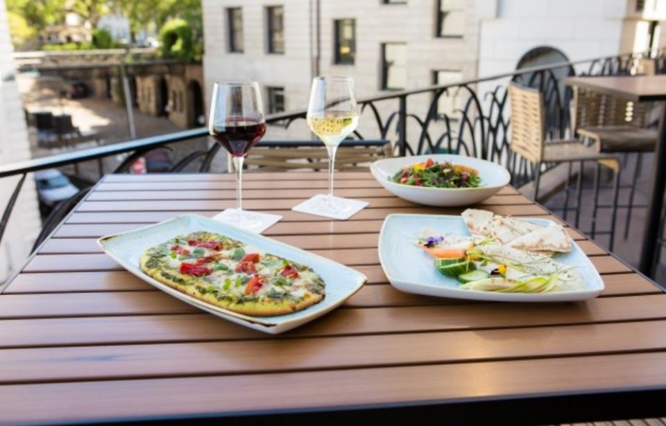 Moss + Oak Savannah Eatery Visit Savannah