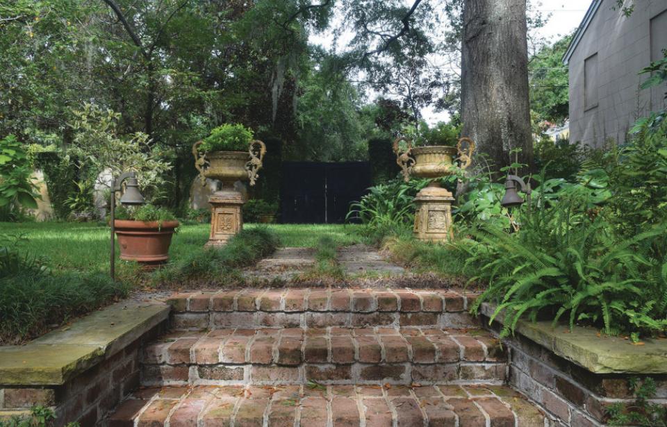 Garden Steps - Invitation to enter the Hidden Gardens in April 2020 Tickets available online. Garden Steps - Invitation to enter the Hidden Gardens in April 2020 Tickets available online.