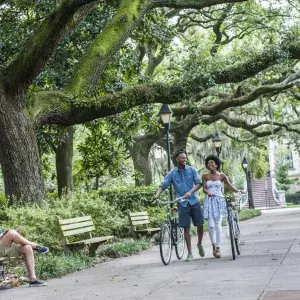 forsyth-park-with-bikes-savannah-ga.jpg