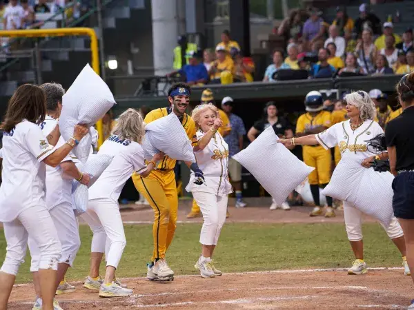 The Savannah Bananas’ Banana-Nanas team