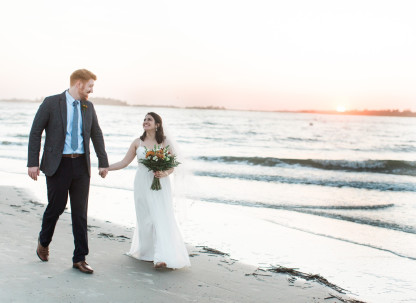 tybee island wedding couple