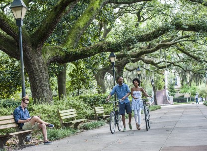 forsyth-park-with-bikes-savannah-ga.jpg