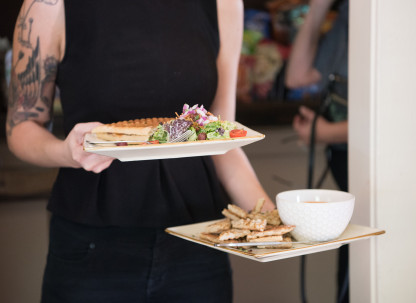 foxy-loxy-restaurant-food-server.jpg