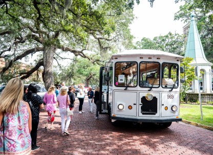 meeting-fam-convention-group-trolley.jpg