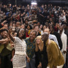 SCAD students take a large group selfie with actress Lupita Nyongo.