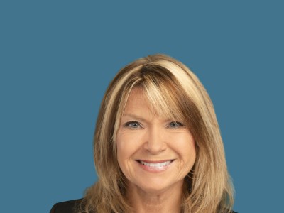 mindy shea frazier headshot
