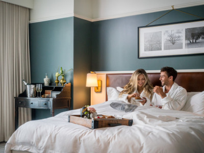perry lane hotel_suite