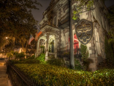 A haunting picture of Hamilton Turner Inn at night