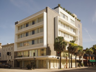The exterior of Municipal Grand Hotel Savannah