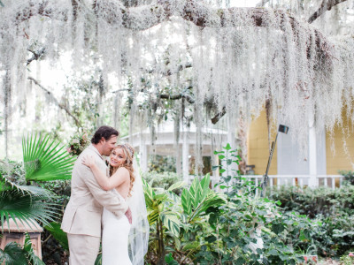 wedding couple moss oak tybee island