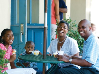 hero-family-ice-cream.jpg
