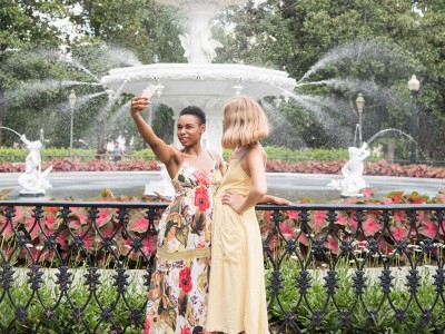 forsyth-park-fountain-friends-selfie.jpg