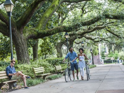 forsyth-park-with-bikes-savannah-ga.jpg