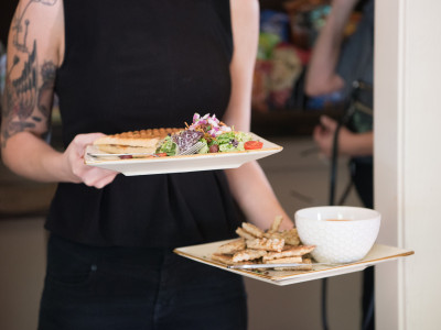 foxy-loxy-restaurant-food-server.jpg