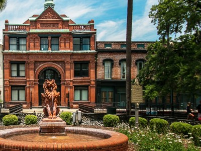 savannah-cotton-exchange-lion-fountain-historic.jpg
