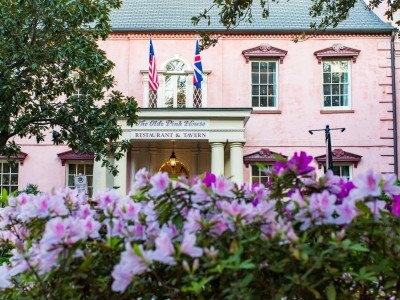 savannah_film_office_the_olde_pink_house854a7695casey_jones.jpg